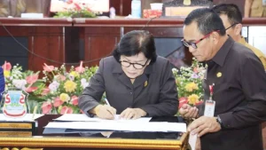 Ketua DPRD Aaltje Dondokambey Pimpin Paripurna Penyampaian LKPJ Wali Kota Manado