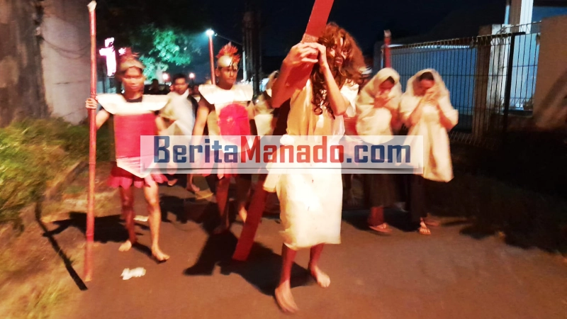 Tetesan Air Mata Warnai Jalan Salib GMIM El Roi Malalayang