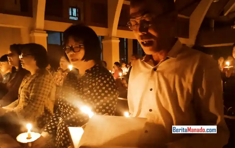 Ribuan Lilin Menyala, Vigili Paskah Paroki St. Petrus Langowan Meriah