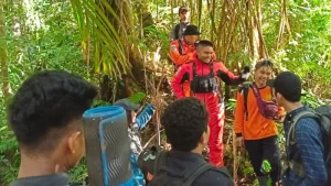 Tersesat di Gunung Ambang, 2 Pendaki Dievakuasi Basarnas