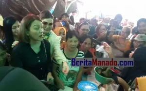 Heboh! CEP dan MEP Ngabuburit Borong Takjil di Pasar Ramadhan Ranoyapo