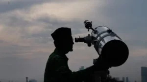 Begini Cara Melihat Hilal, Penentu Tanggal Lebaran 2023