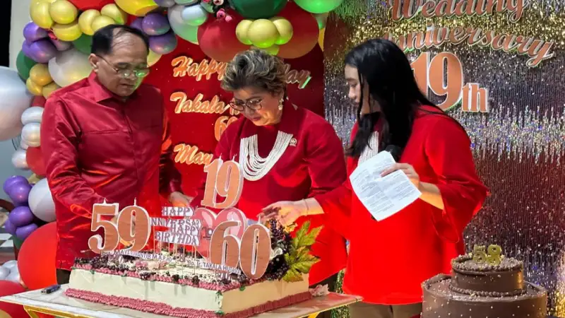 Senator Maya Rumantir Rayakan Kebahagiaan Bersama Keluarga dan Sahabat 11 Senator Maya Rumantir Rayakan Kebahagiaan Bersama Keluarga dan Sahabat