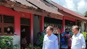 Bupati Franky Wongkar Minta Dinas Perbaiki Gedung Sekolah yang Rusak
