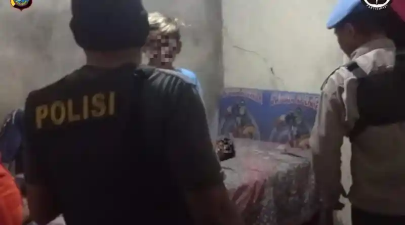 Kedapatan Lagi Asik Menghirup Lem 4 Remaja di Manado Digiring ke Kantor Polisi