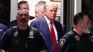 Terlibat Sejumlah Kasus Hukum, Donald Trump Resmi Ditangkap dan Ditahan