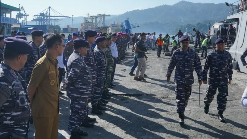 Satgas Operasi Trisila Tiba di Bitung, Hengky Honandar: Kami Dukung Penegakan Hukum di Laut
