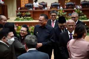 Kerja untuk Rakyat, Olly – Steven WTP Lagi