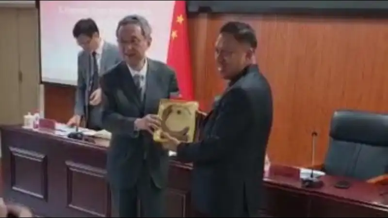 Olly Dondokambey Jadi Visiting Professor di Wuhu Institute of Technology China