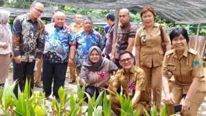 Bupati Minut Joune Ganda Nominator Penerima Satyalancana Pembangunan Bidang Pertanian dari Presiden Jokowi