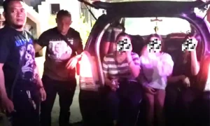 Digerebek Polisi dan Warga, 3 Perempuan Manado Kedapatan Pesta Miras dan Obat Terlarang di Kuburan