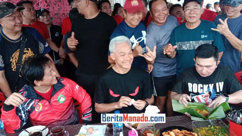 Ganjar Pranowo Sarapan Tinutuan dan Nasi Kuning: Enak Banget!