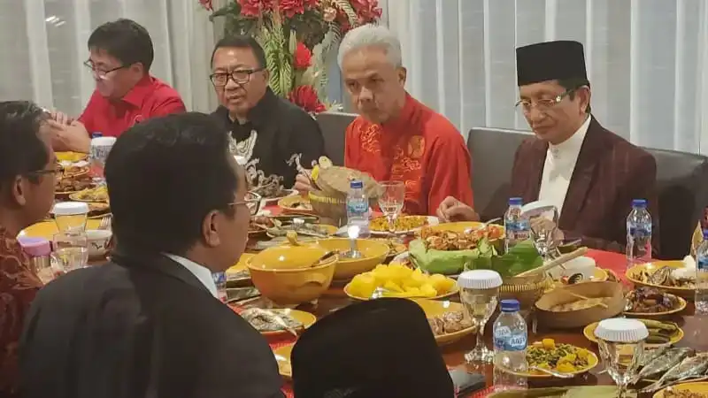 Pdt Lucky Rumopa Makan Malam Bersama Ganjar Pranowo dan Olly Dondokambey