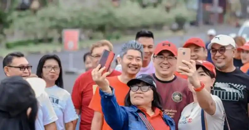 Cerita Inspiratif Dedy Santo Tiho, dari Fotografer Kawinan di Manado Hingga Ikut Nyaleg Lewat PDIP 10 Cerita Inspiratif Dedy Santo Tiho, dari Fotografer Kawinan di Manado Hingga Ikut Nyaleg Lewat PDIP