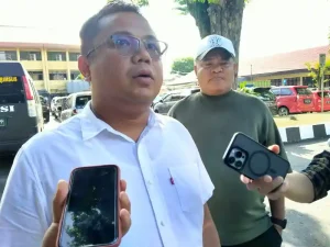 Viral Oknum Debt Collector Melawan dan Mencoba Rampas HP Anggota Polri, Kini Ditahan dan Terancam Penjara 5 Tahun