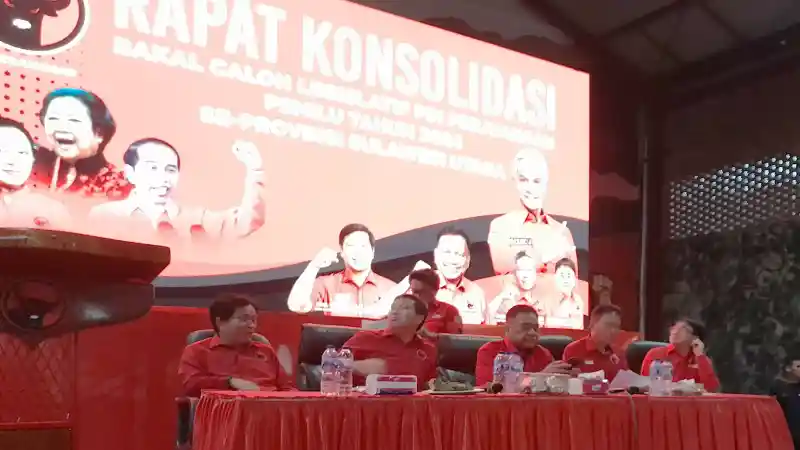 Rapat Konsolidasi, Olly Dondokambey Targetkan Kemenangan 50 persen Diatas Rata-rata