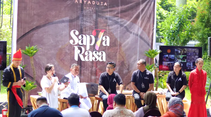 Aryaduta Kampanyekan Kuliner Nusantara Lewat Sap7a Rasa, Ayam Bumbu Minahasa Jadi Pilihan Manado