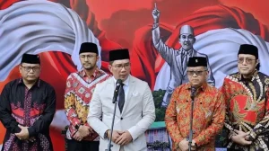 Pantun Hasto Kristiyanto Soal Bacawapres Ganjar Pranowo yang Menggoda, Diamini Ridwan Kamil