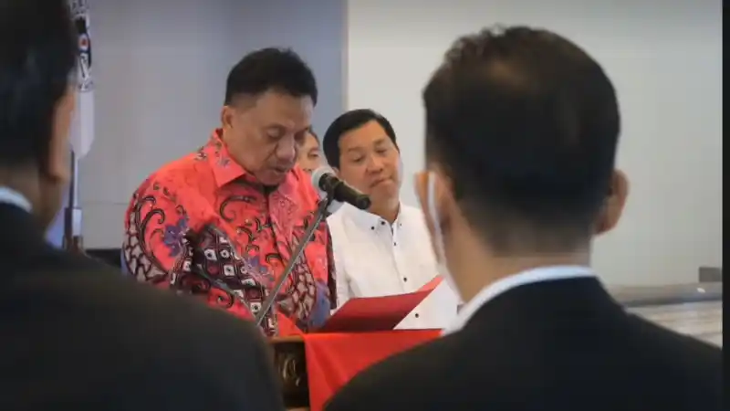 Olly Dondokambey di Pelantikan Pengurus dan Pengawas Koperasi Tolong Menolong GMIM: Banyak Manfaat untuk Jemaat