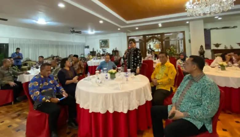 <strong>Senator Maya Rumantir Dijamu Makan Malam Dubes RI Untuk Filipina</strong>
