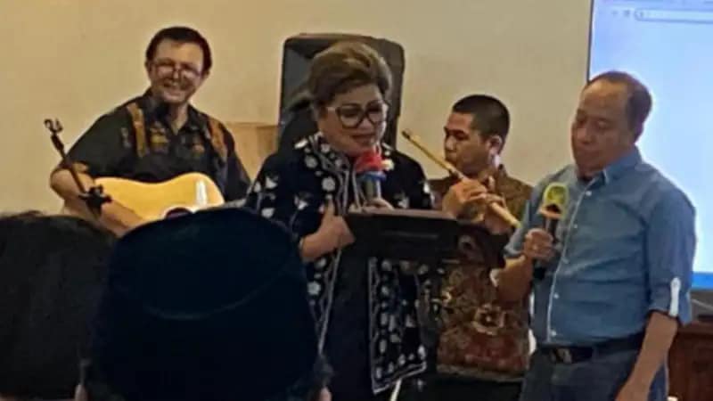 <strong>Senator Maya Rumantir Dijamu Makan Malam Dubes RI Untuk Filipina</strong>