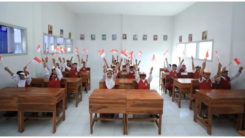 Meriahkan Hari Anak Nasional, BRI Peduli Renovasi Sekolah dan Wisata Edukasi