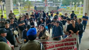 Warga Demo di Kantor Wali Kota Terkait Penggusuran di Singkil, Begini Penjelasan Pemkot 