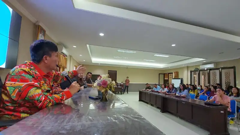 Dorong UMKM Bangkit, Sekda Novly Wowiling Minta OPD Beri Kemudahan Regulasi