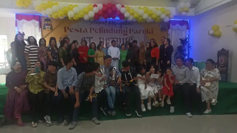 Wilayah Rohani Hati Kudus Yesus Juara Umum Pesta Pelindung Paroki St Petrus Langowan 2023