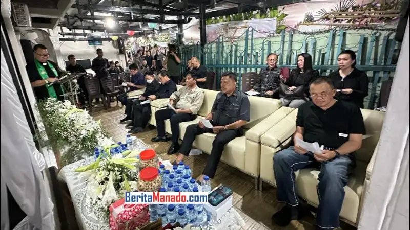 Hadir di Ibadah Penghiburan, Olly Dondokambey dan Steven Kandouw Beri Penguatan untuk Wenny Lumentut dan Keluarga