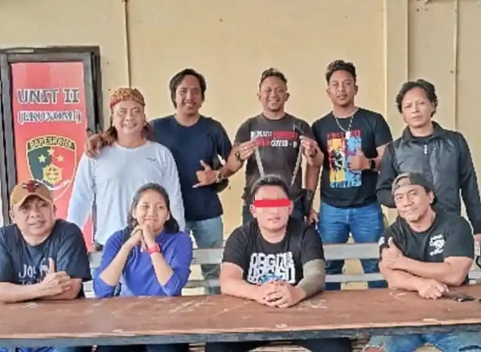 Pria Tuminting Tewas Bersimbah Darah, Pelaku Pembunuhan di Sindulang Manado Diamakan Polisi 8 Pria Tuminting Tewas Bersimbah Darah, Pelaku Pembunuhan di Sindulang Manado Diamakan Polisi