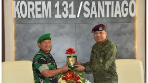 Disambut Brigjen TNI Wakhyono, Delegasi Militer Filipina Kunjungi Korem 131/Santiago