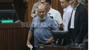 Terungkap, Lukas Enembe Ngaku Sakit untuk Berjudi ke Singapura
