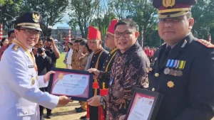 Terus Tingkatkan Pelayanan Kepada Masyarakat, PLN di Ganjar Penghargaan Dari Pemkot Manado