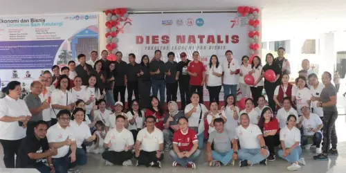 Pembukaan Dies Natalis ke-63 FEB Unsrat, Ini Harapan Rektor Berty Sompie