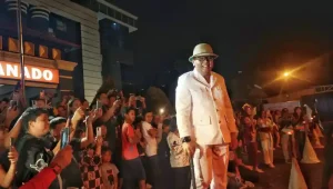 Dari Kapolresta KBP Julianto Sirait jadi Meneer Belanda Hingga Komdan Tende’ Sebagai Battosai, Festival Polresta Manado Dibanjiri Antusias Warga