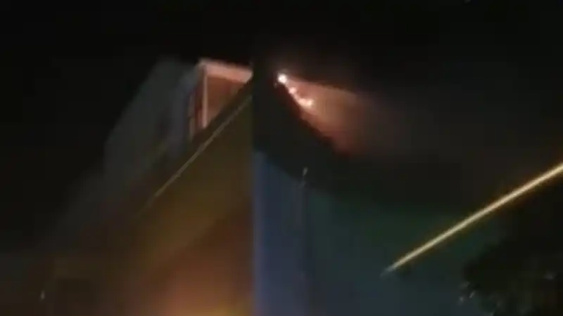 Breaking News! Telah Terjadi Kebakaran di Lantai 5 Lion Hotel Manado