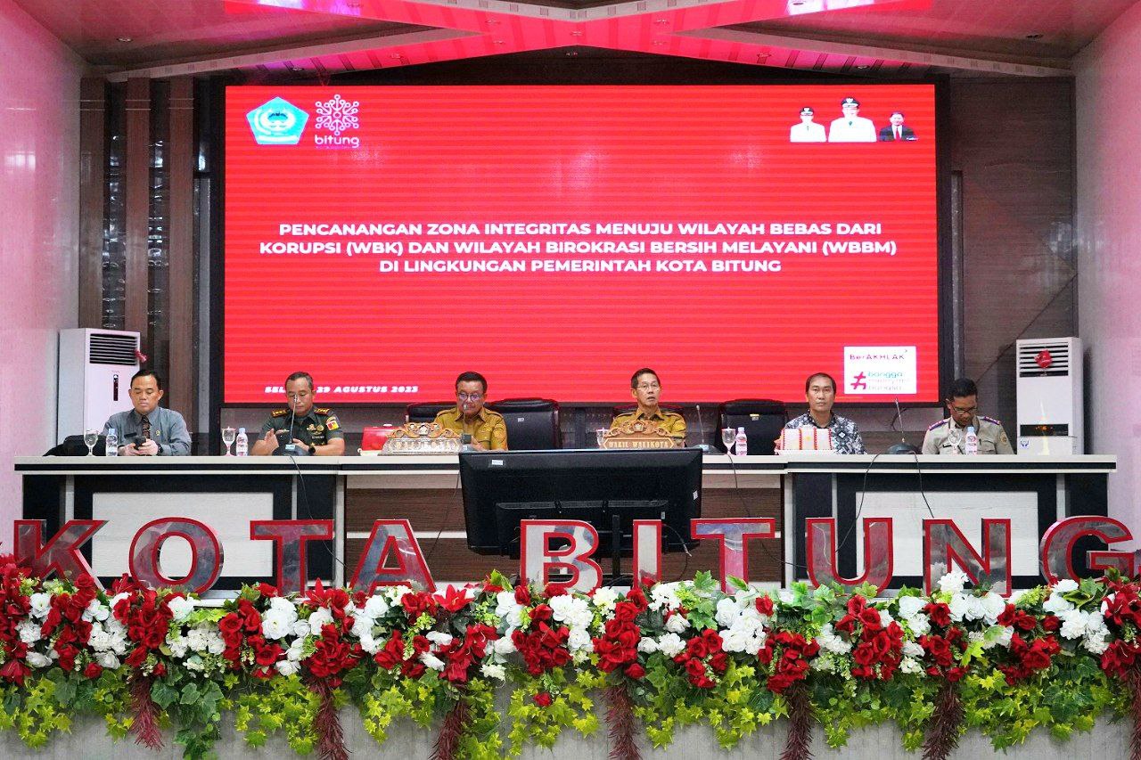 Delapan Camat di Bitung Ikut Teken Zona Integritas WBK dan WBBM