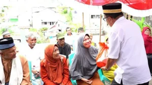 ASN dan THL Bitung Bantu Kaum Dhuafa, Maurits Mantiri: Implementasi Bekerja dengan Cinta