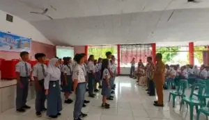Pioner Kerukunan, Pdt Lucky Rumopa Lantik FKSUB SMAN 9 Manado