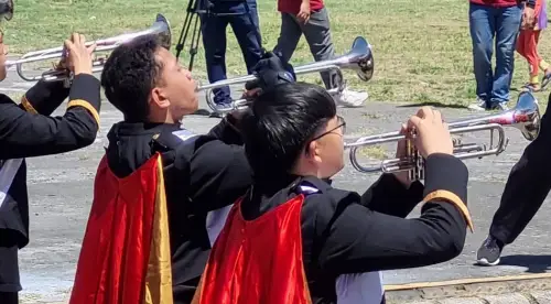 Bawakan Lagu Sweet Caroline, MB SMA Lokon St Nikolaus Tampil Memukau di HUT Provinsi Sulut