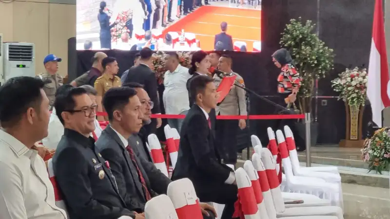 Sukses dan Amanah, Bupati Joune Ganda Support 5 Penjabat Bupati dan Wali Kota yang Baru Dilantik