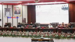 Wali Kota Andrei Angouw dan Wawali Richard Sualang Hadiri Rapat Paripurna Penetapan APBD-P 2023