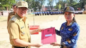 Serahkan SK PPPK, Wali Kota Andrei Angouw Ungkapkan Hal Ini 