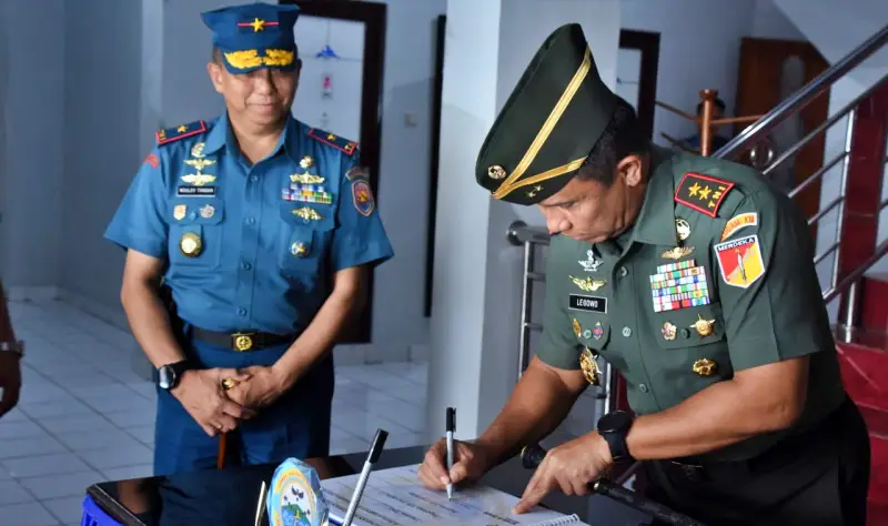 Pangdam XIII/Merdeka Kunjungi Lantamal VIII/Manado, Pertama Kali Sejak Dilantik