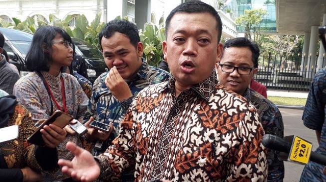 Wow! Kabar Mengejutkan, Gibran Rakabuming Raka Masuk GOLKAR?