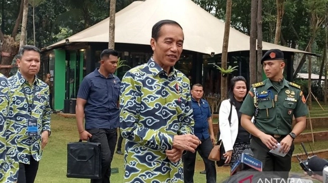 Jokowi Umumkan Reshuffle Pekan Ini, Apakah Calon Mentan Baru dari Partai Demokrat?