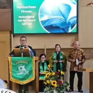 Pdt Lucky Rumopa Pimpin Ibadah Kawanua Gereja PERKI Nederland