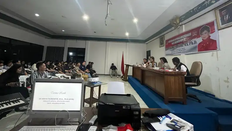 Serap Aspirasi, Senator Maya Rumantir Bekali Warga Sulut tentang HAM 2 Serap Aspirasi, Senator Maya Rumantir Bekali Warga Sulut tentang HAM