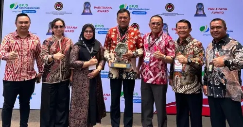 Wenny Lumentut Dampingi Gubernur Olly Dondokambey Terima Paritrana Award 2023